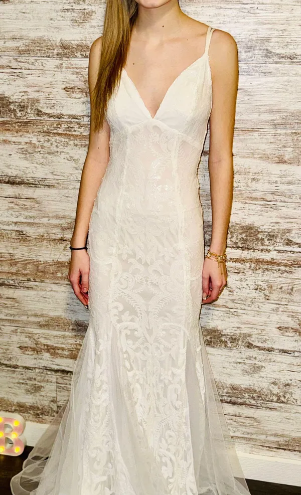 Boutique White Satin And Lace Prom Dress - Image 3