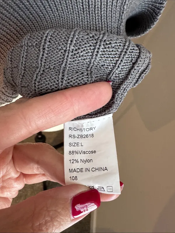Women’s Gray Short-Sleeve Knit Sweatshirt with Pocket - Image 5