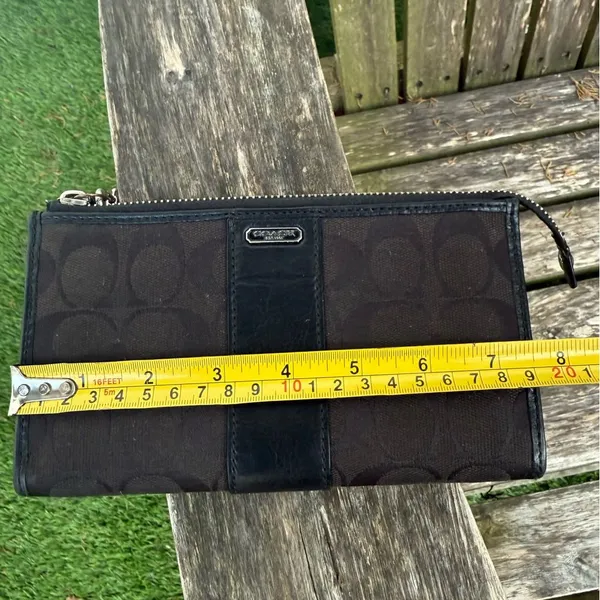 Coach Signature Zippy Wallet Black‎ Silver V - Image 7