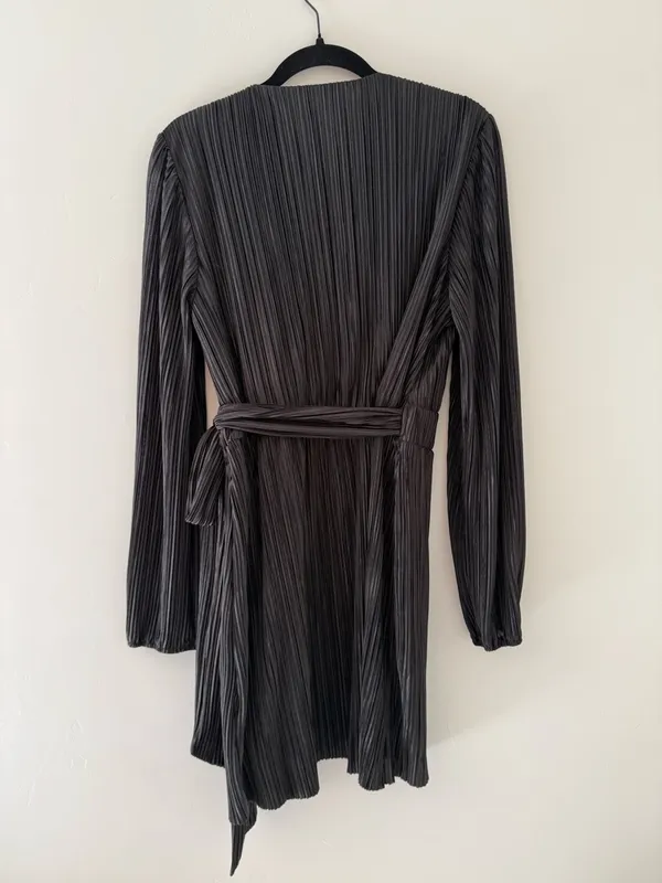 Elegant Night Out Vici Black V-Neck‎ Long Sleeve Mini Dress with Pleats Formal - Image 5