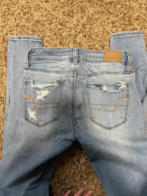American Eagle Outfitters - Image 3