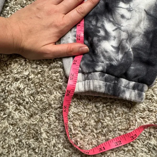 🖤‎ Entro Black & White Tie-Dye Joggers – Size S 🤍✨ - Image 4