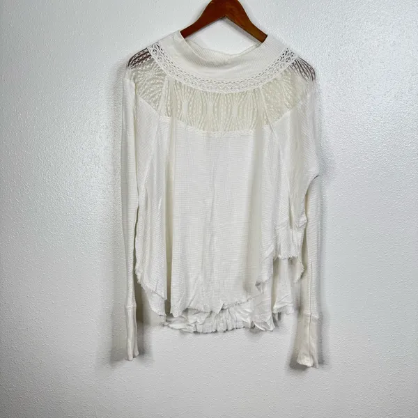 Free People Spring Valley‎ Lace Detail Waffle Knit Henley Size Small - Image 2
