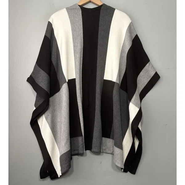 White House | Black Market Sweater Wrap One Size Black White Colorblock Artsy Chic Poncho Geometric - Image 5