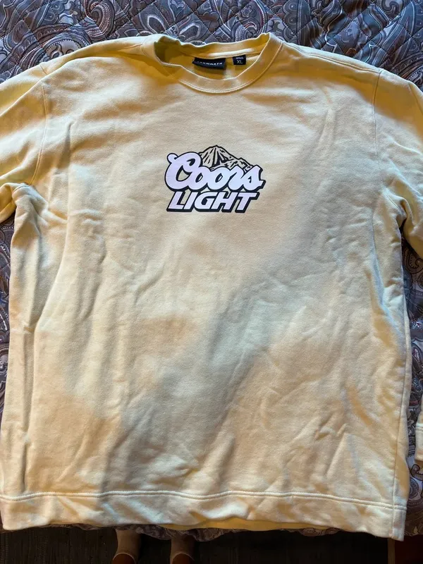 Coors Light Yellow Crewneck Size XL - Image 5