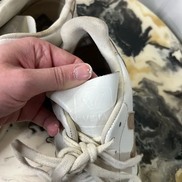 Veja V10 White Rose Gold Sneaker - Image 8