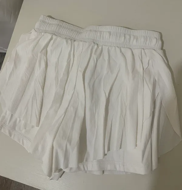 Target White Flowy Shorts - Image 3