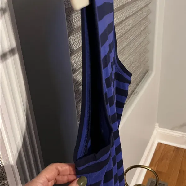 Old Navy sleeveless maxi dress - Image 3