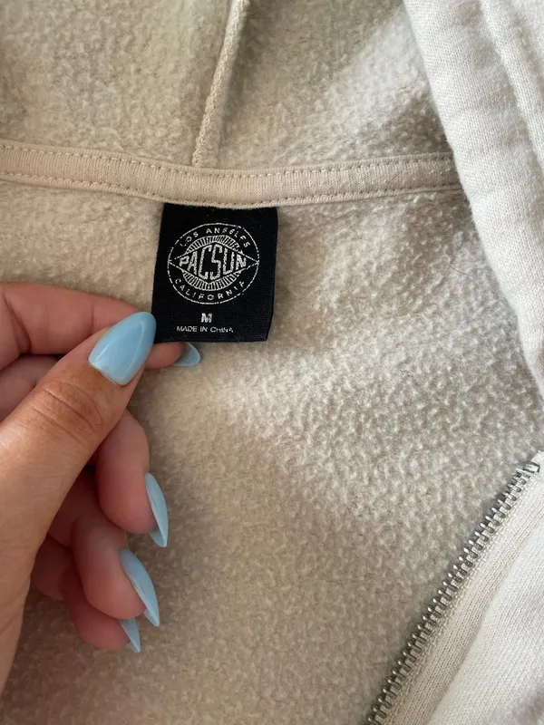Beige Pacsun zip up hoodie with pockets and hood. Size M. - Image 5