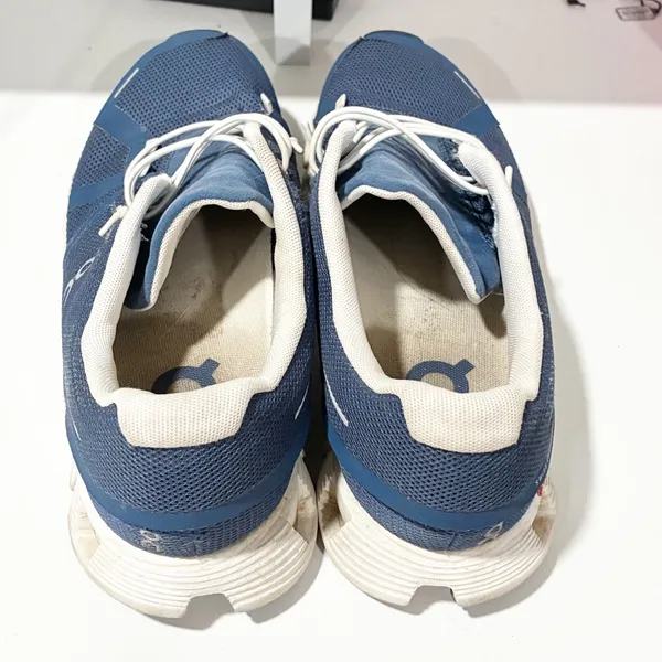ON CLOUD Swiss Engineering Blue / White Women’s Running Shoe Size US 9.5 - Image 4