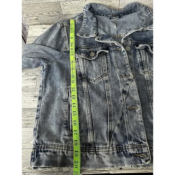 Free People Women's Rumors Cropped Denim Jean Jacket - Light Wash / Size Small - Image 9