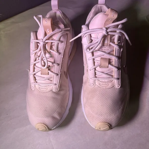 Nike Women's Beige Sneakers - Image 6