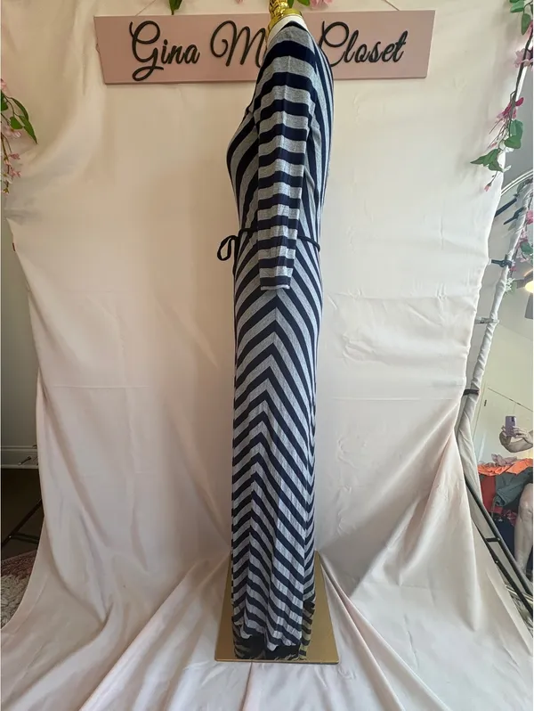 Calvin Klein Women's Navy and Gray Striped Maxi Dress with Tie Waist Size 4 - Image 3