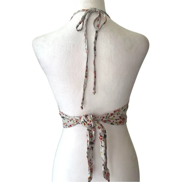 Urban Outfitters Floral Halter Crop Top Size Small - Image 4