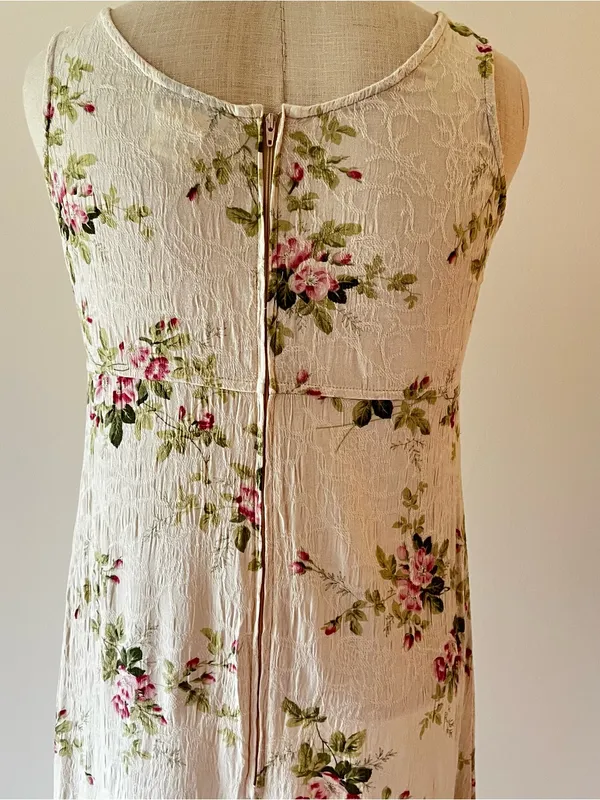 Dress Barn Vintage Sleeveless Cream Floral jacquard Midi Dress with Pink Roses - Image 4