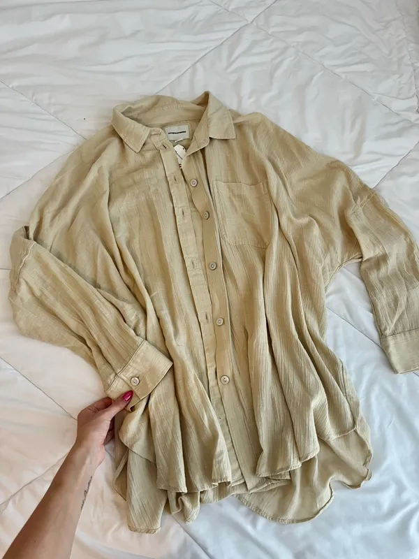 NWT American Eagle tan oversized button up - Image 4
