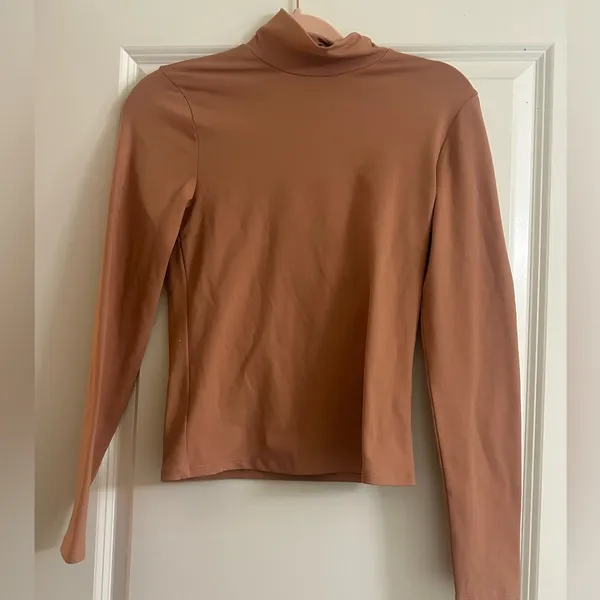 Abercrombie & Fitch Soft a&f Essentials Long Sleeve Ruched Mockneck size small - Image 2