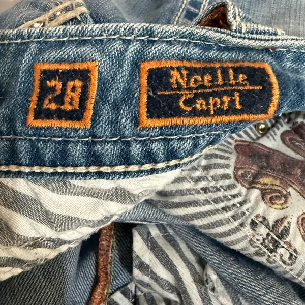 Rock Revival Noelle Capri Jeans Women 28 Blue Medium Wash Embellished Buckle Y2K - Image 9