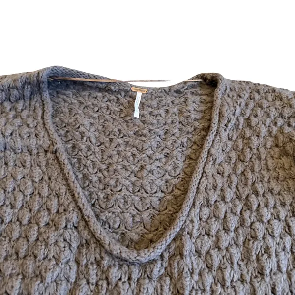 Free People Chunky Pullover V-Neck Sweater Neutral Brown Wool Stretch Size Large - Image 2
