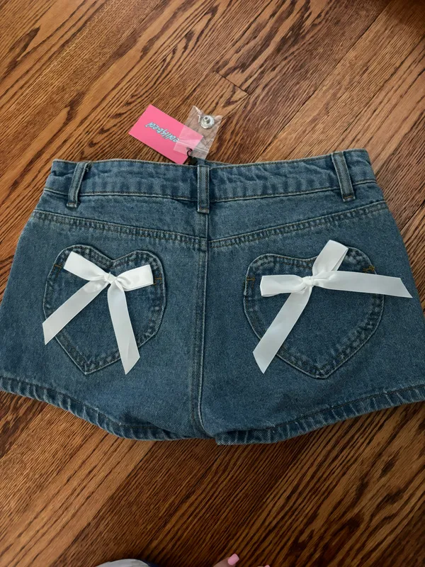 Edikted Xs  Jean Shorts - Image 2