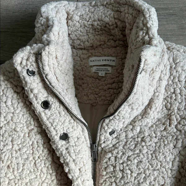 NATIVE YOUTH Cream Sherpa Jacket - Image 3
