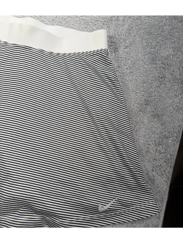 Nike Women's Black & White Striped Skort small - Image 5
