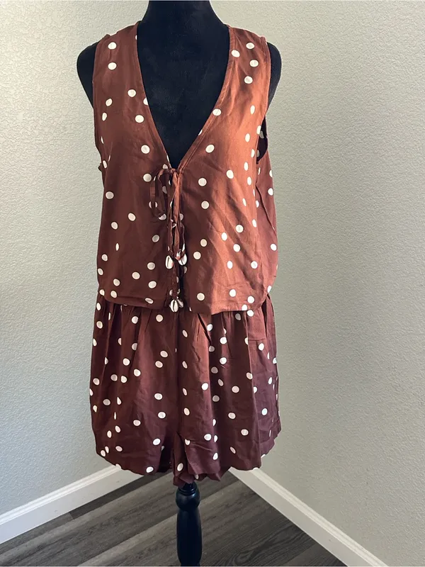 Crescent Bay Brown Polka Dot Sleeveless 2 pc short set - Image 3