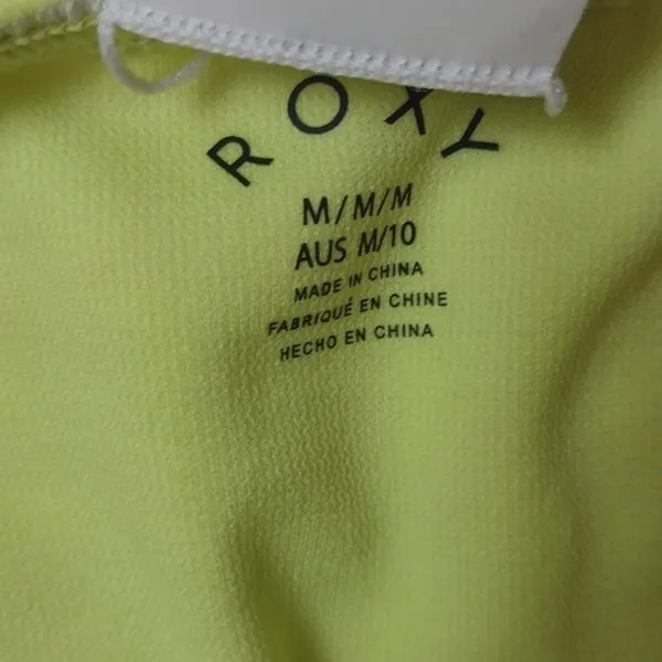 ROXY beautiful sun bikini set size medium - Image 4