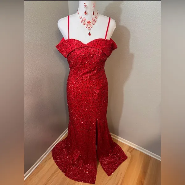 Boutique #613 Red Sequin Off The Shoulder Straps Gown - M-Size 10/12 - Image 4