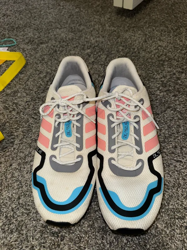 Men’s Adidas Sneakers - Image 3