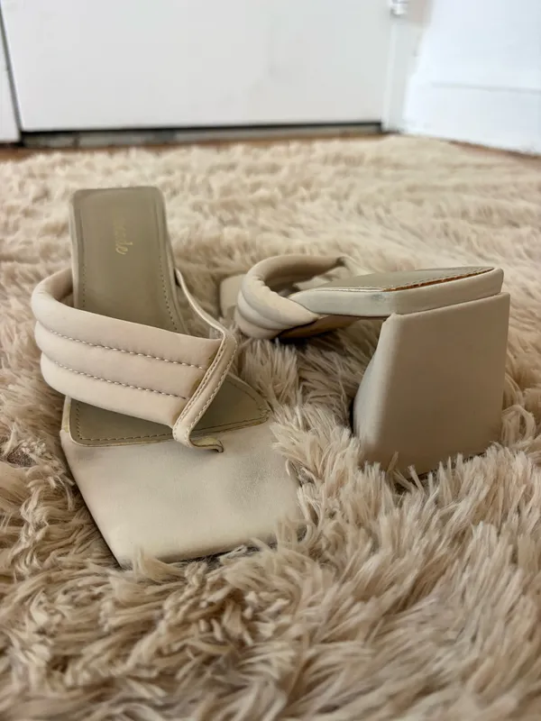 Heels Tan Size 6 - Image 2
