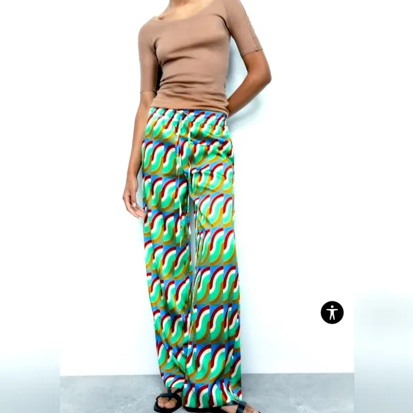 New Zara Geometric Print Trousers Pants. Small. - Image 2