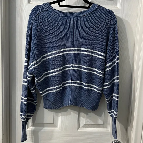 Aerie Blue & White Striped Cropped Knit Sweater Size Medium - Image 3