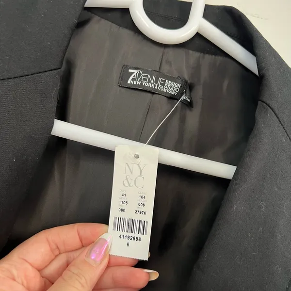 NEW Black Business Blazer from New York & Company - Image 5