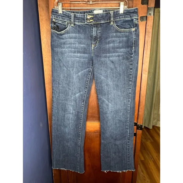 White House Black Market Blanc Bootcut Jeans Dark Wash Embroidered Floral 10 - Image 3