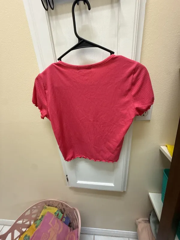 Popular 21 Pink Ribbed Short Sleeve Lettuce Edge Crop Top - Image 3