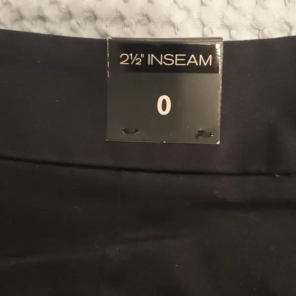 NWT Express 2 1/2 Shorts Size 0 (40) - Image 4