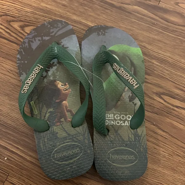 NEW Havaianas Green The Good Dinosaur Flip Flops Size 13C/1Y - Image 2