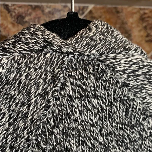 Boutique Women's Black Gray White Open Front Knit Long Cardigan Sweater with Pockets - Image 5