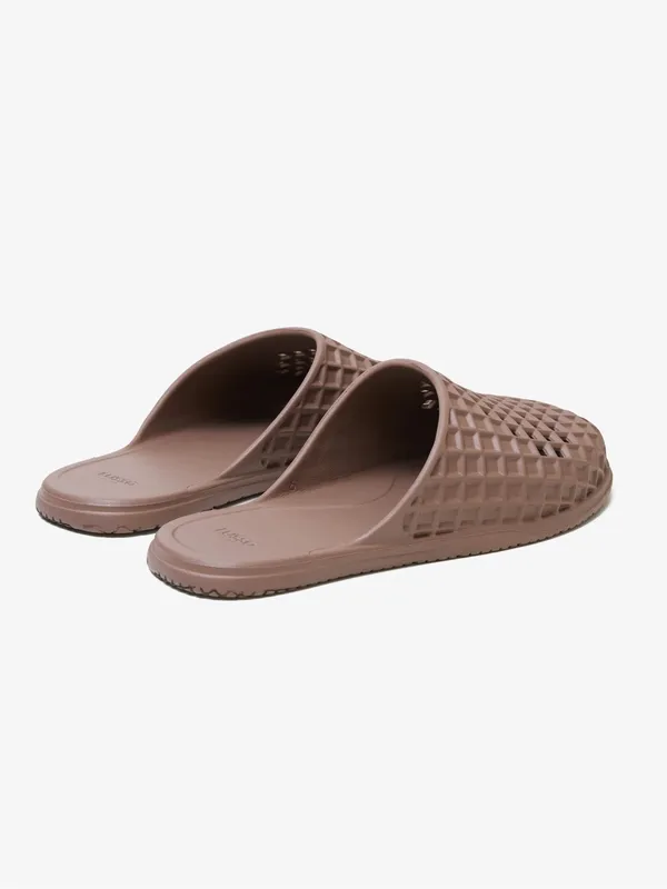 NWT ❗️Lusso Cloud Slip-On Slides in Mauve Taupe - Image 3