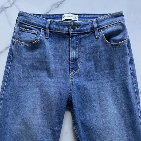Abercrombie & fitch the flare ultra high rise jeans Sz 27 - Image 6