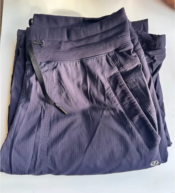 Lululemon Dance Studio Mid-Rise Pants - Image 4