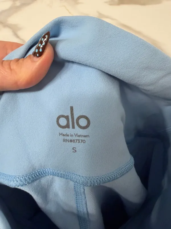 Alo Yoga Leggings - Image 2