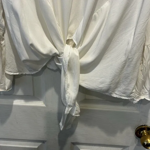 Hummingbird‎ White Eyelet Embroidered Front Tie Bell Sleeve Blouse L Cottagecore - Image 4