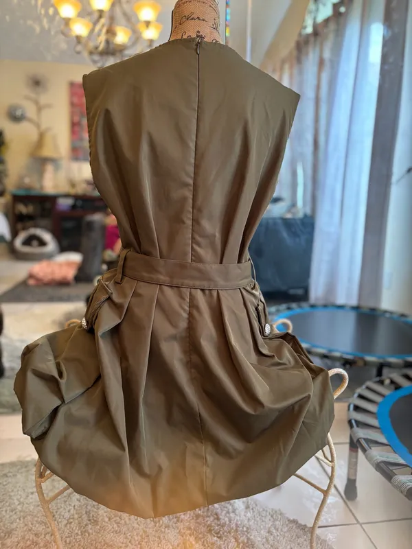 Super stylish dress size Lg Brown - Image 6