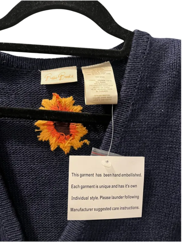 NWT Vtg Bobbie Brooks Fall Harvest Scarecrow Sweater Vest L Pumpkin Sunflower - Image 3