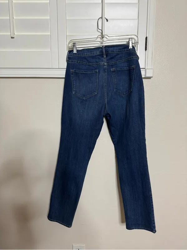Old Navy Curvy/Profile Mid-Rise Straight Leg Jeans - Image 5