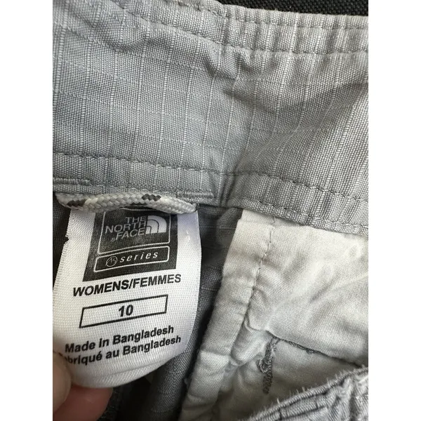 The North Face Capri Pants Womens Size 10 Gray Cargo Hiking Cotton Pockets‎ - Image 2