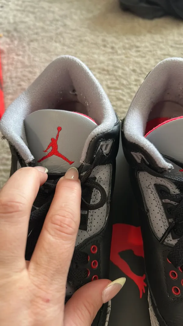 Air Jordan 3 Retro - Image 2