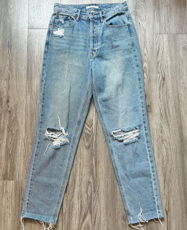 PacSun Light Blue Ultra High Waisted Slim Fit Mom Jeans Size 26 - Image 4